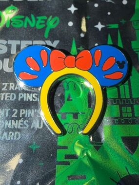 New 2026 Disneyland Wave A Hidden Mickey Pin Snow White Ear Hat Headband